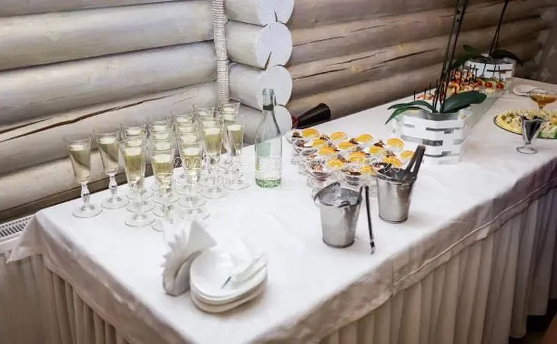 YY易游app百度人工翻译**2024 年香港旺角大火：致 9 人
死亡，40 多人受伤**